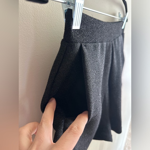 Brand new Express black sparkly high waisted shorts size XS - Picture 3 of 6